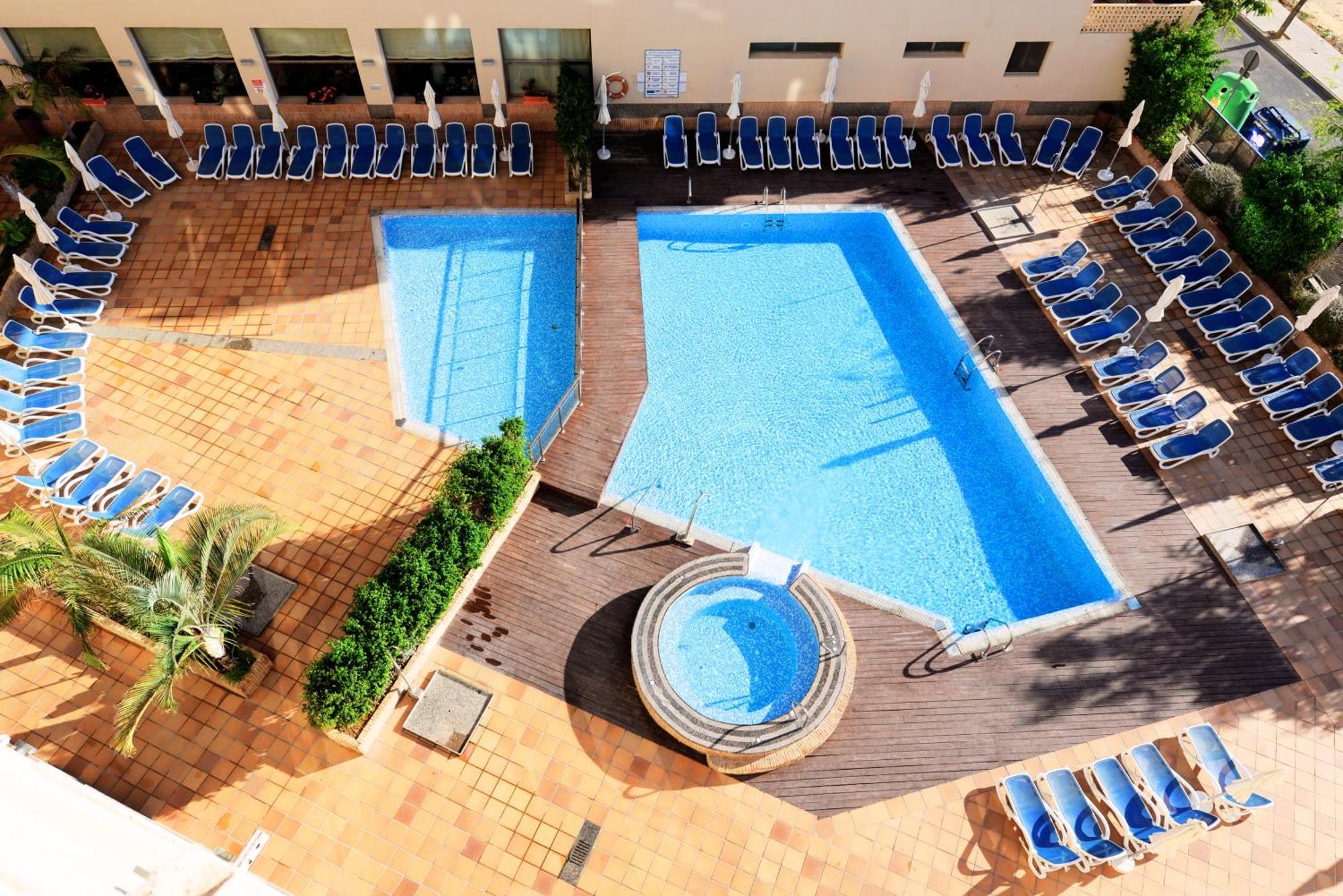 Hotel Costa Narejos 4*