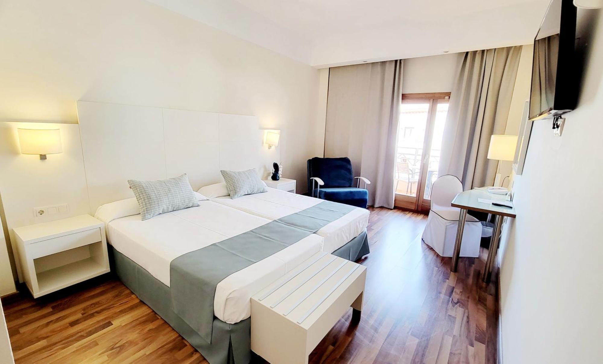 Costa Narejos Hotel 4*